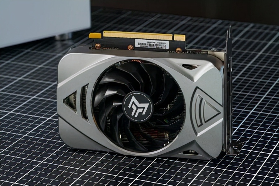 影驰rtx 3060金属大师mini显卡图赏:全金属外壳,小巧精悍