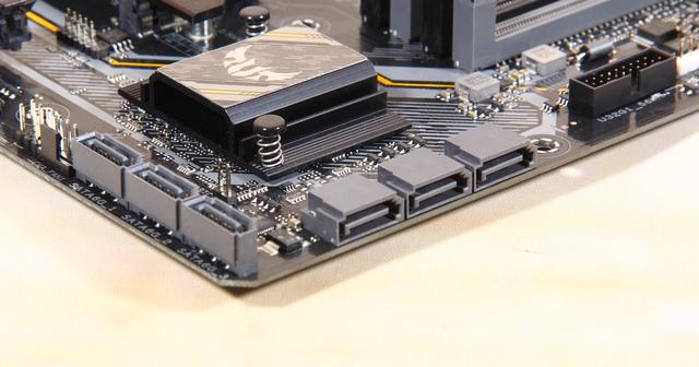 i5-10400f和r5-3600综合战力对比分析