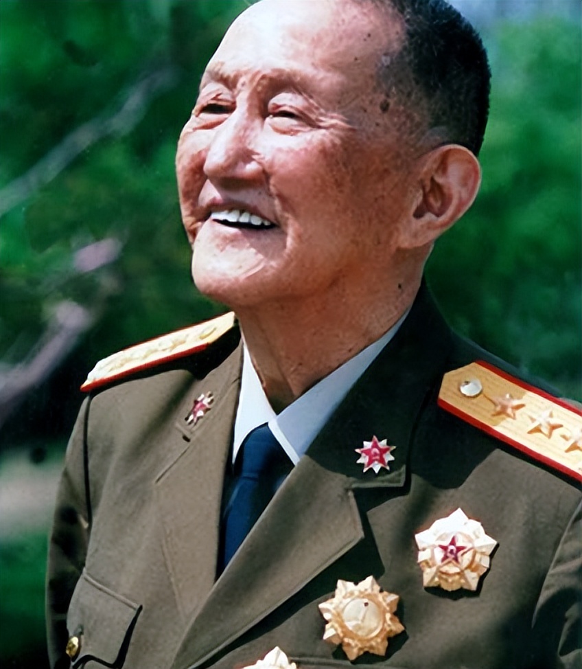 洪学智:军中福将,屡建奇功,后被授上将,儿子一个少将一个省长