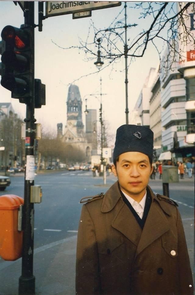 朦胧派诗人顾城,杀妻后自杀,疯子般的天才