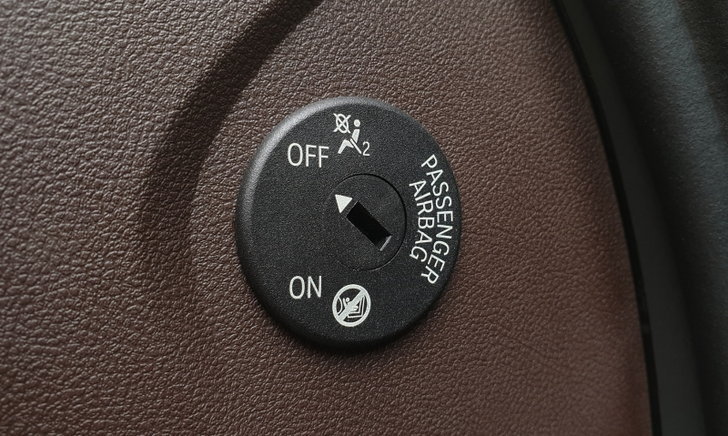 你知道吗?安全气囊关闭按钮可用于在前座安装汽车座椅