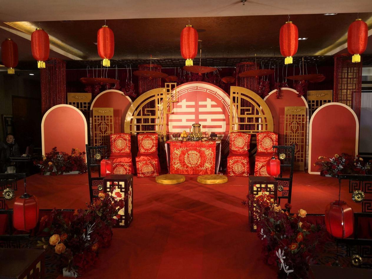 古代有情有趣有肉麻的洞房诗,流传2千多年,无一喜字却句句欢喜