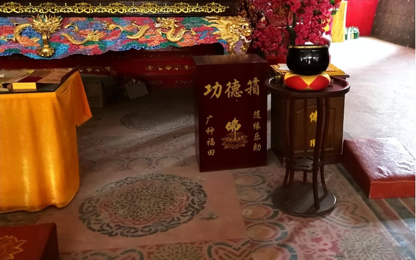 回顾上海女子出家卖房588万全部裸捐女儿无奈上大学靠贷款