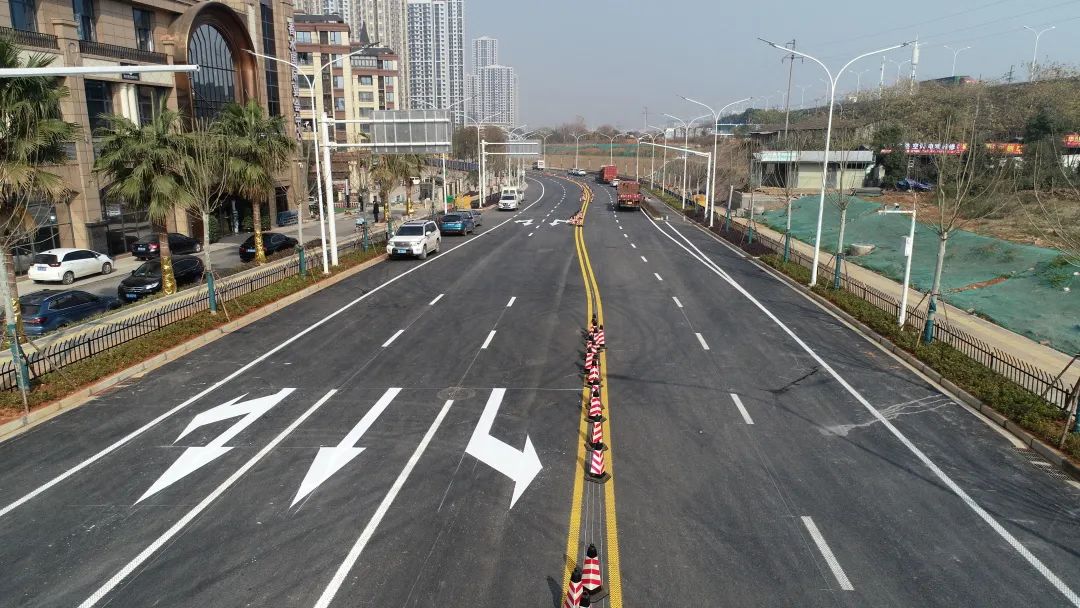 青菱又一条通道本月底将开放交通道路标识标线划定工作已完工