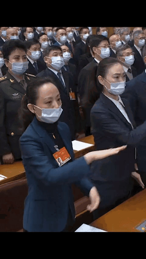 "千手观音"邰丽华:2岁失聪,拒绝富商,下嫁理工男,如今怎样了