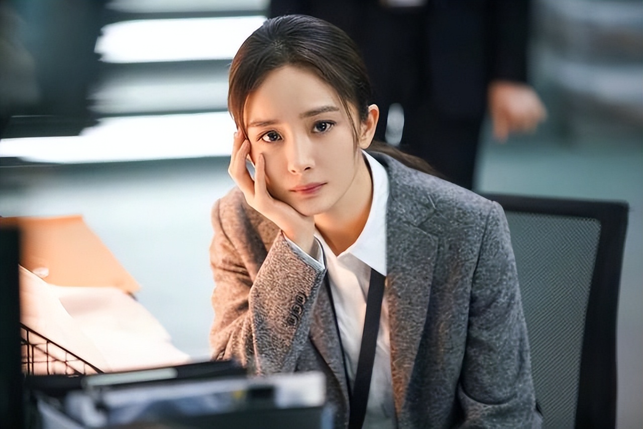 杨幂称曾言:陪导演睡觉太正常了,这句话的背后的真相