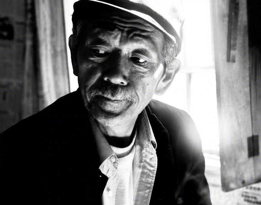 曝老戏骨罗京明离世,众多顶流明星发文悼念,令人泪目