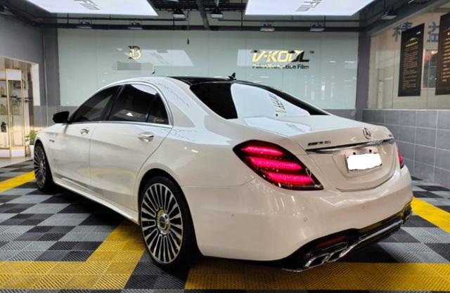 白色奔驰s450l保值率如何?开了两年的深圳老板说出实话