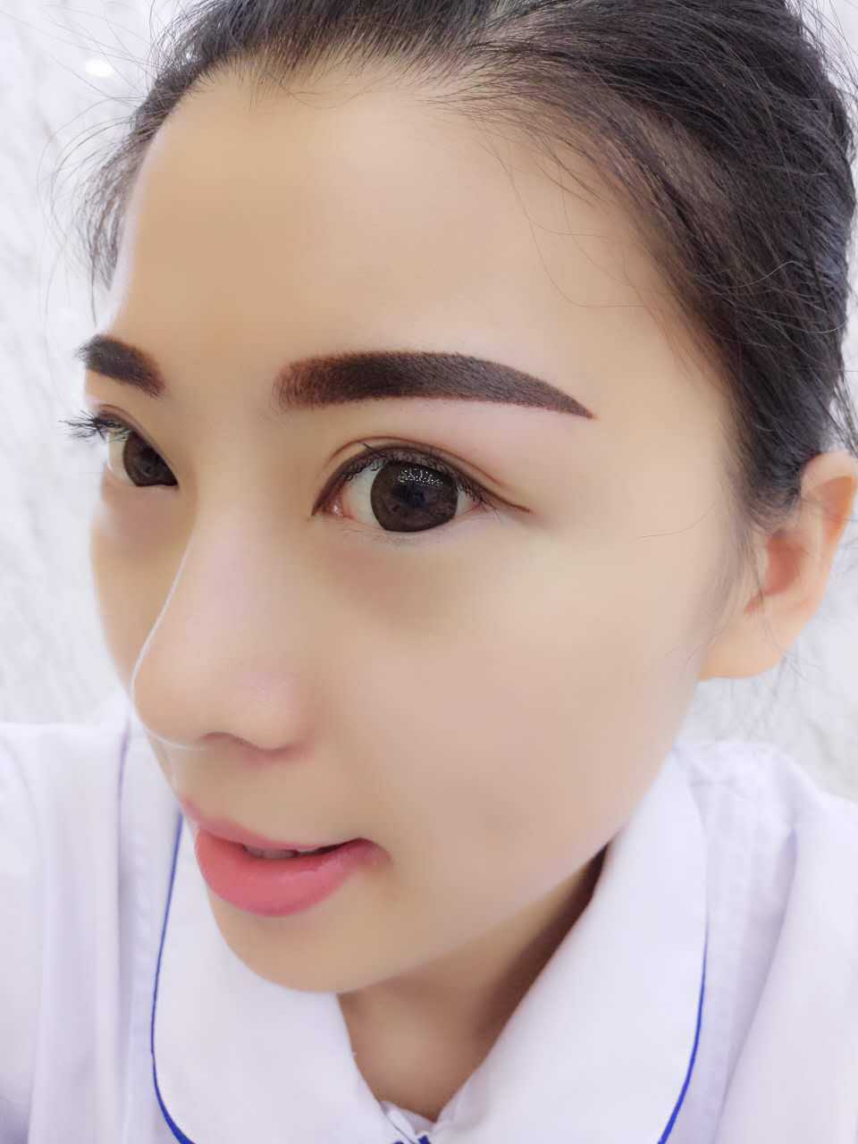 为何"纹眉"普通女生居多,而明星演员却很少纹眉?看完恍然明白