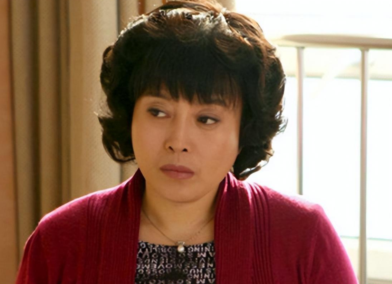 演员丁嘉丽两段婚姻伤人伤己对不起一双儿女今潜心向佛