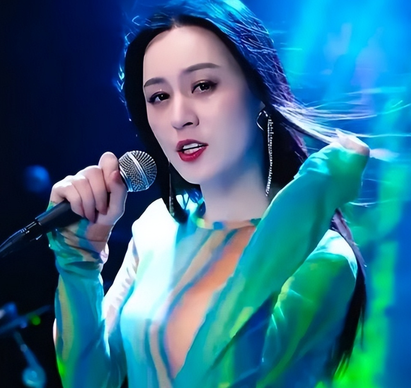 网红一姐唐艺,竟是40岁大妈!坐拥四千多万粉丝,成富婆