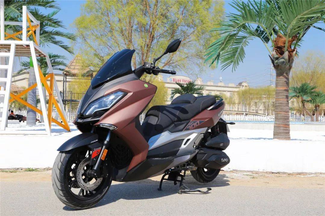 香帅首款踏板欧若拉400t登场!售价26800元