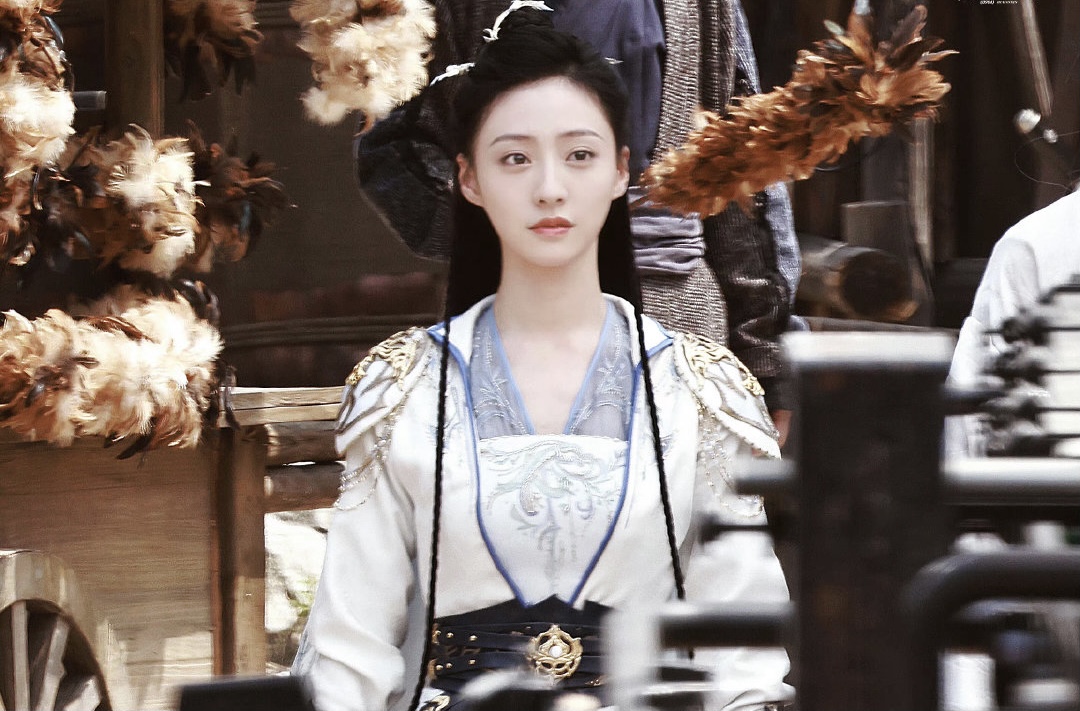 《白马醉春风》是帅哥美女的恣意少年群像,李宏毅路透梦回萧瑟