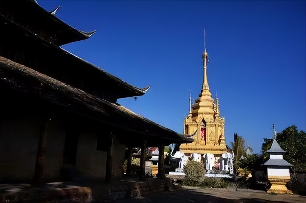 这座隐藏在云南的娜允古镇,当地的美景已传承了700多年