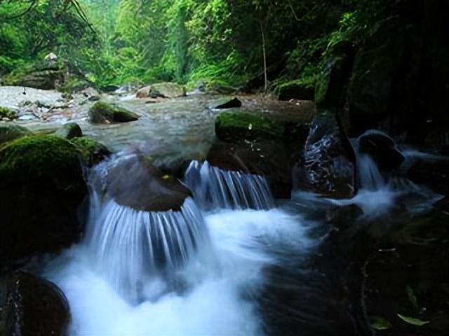 贵州景点:亚木沟风景区