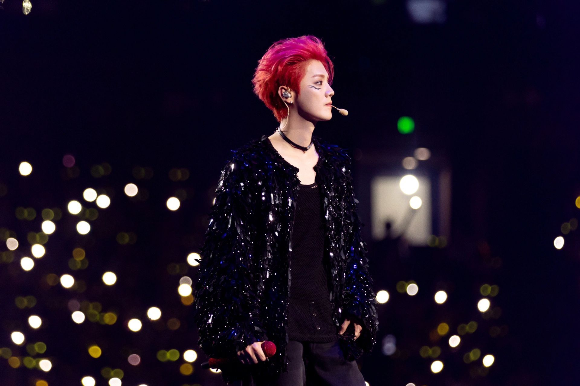 鹿晗三巡演唱会上海站第二场 派对化身鹿锦鲤许愿池,希望每一位派day