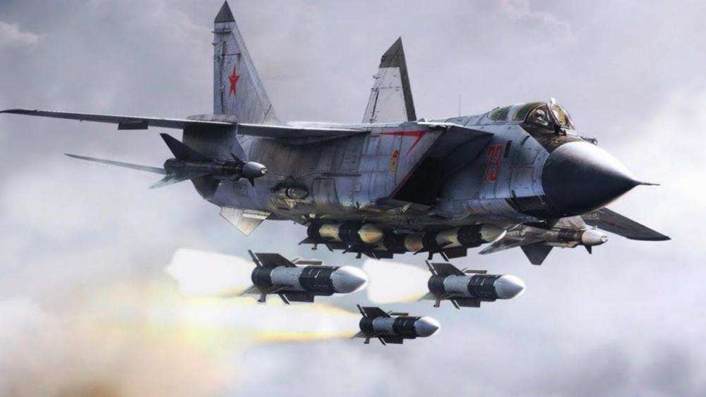 战斗机传奇,导弹都追不上它的步伐,苏联米格25截击机