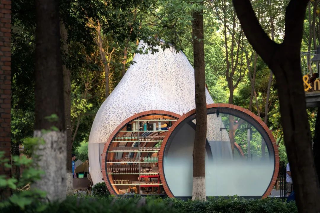 成都董小姐与马丁公共艺术空间