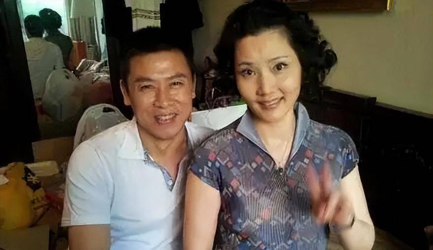 演员何赛飞:嫁老师儿子,和初恋相爱40年,高龄生子有遗憾