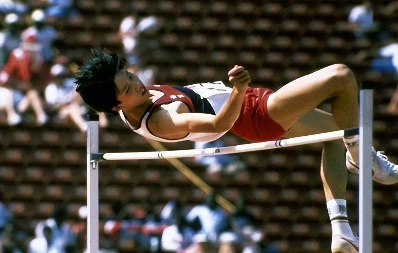 "跳高王子"朱建华近况:退役后身材发福,曾因奥运会失利被谩骂