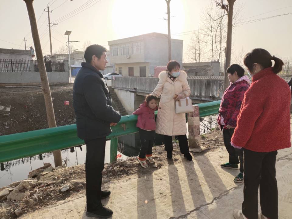疫间家访 爱在路上—阜南新村镇赵郢幼儿园开展"心连心"家访
