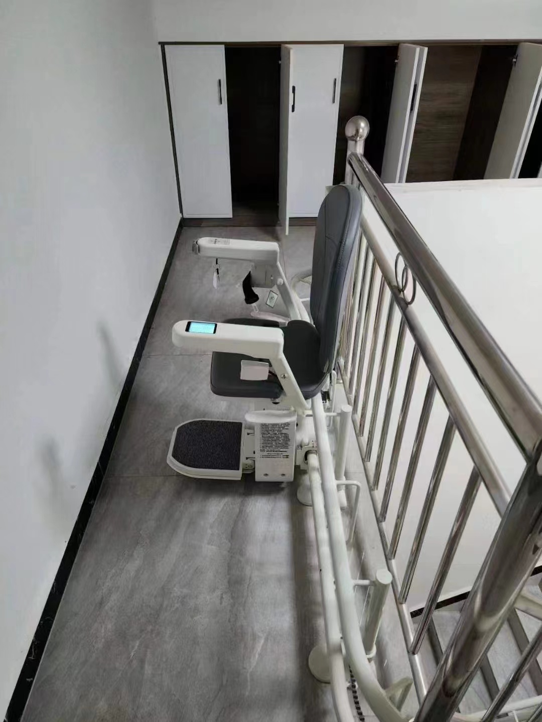 安道利佳楼道智能代步器