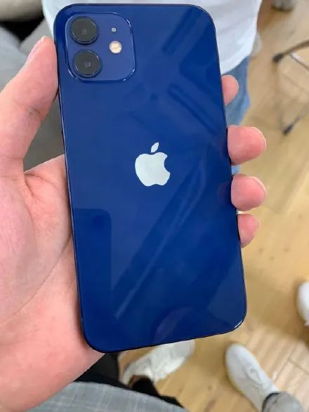 iphone12" 蓝色 "翻车,网友炸锅!