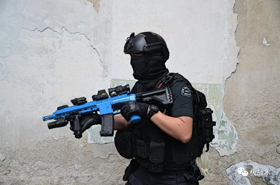从"大宝剑"案来看洛城特警的现役装备(2)背心篇丨装备