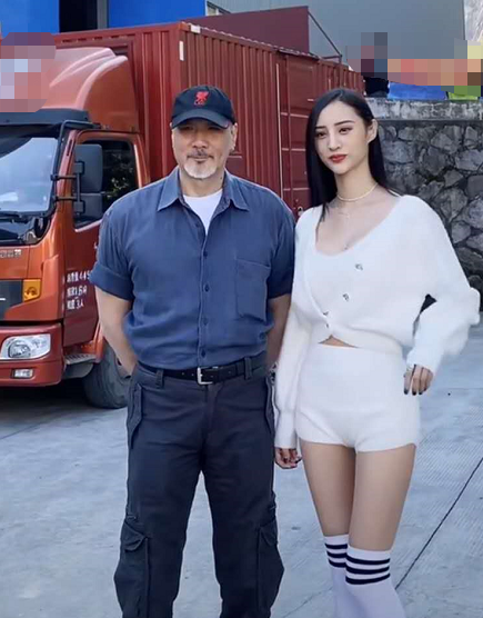 风流徐少强:弃糟糠妻,诱雪梨未婚生子,年过半百又迷上女网红