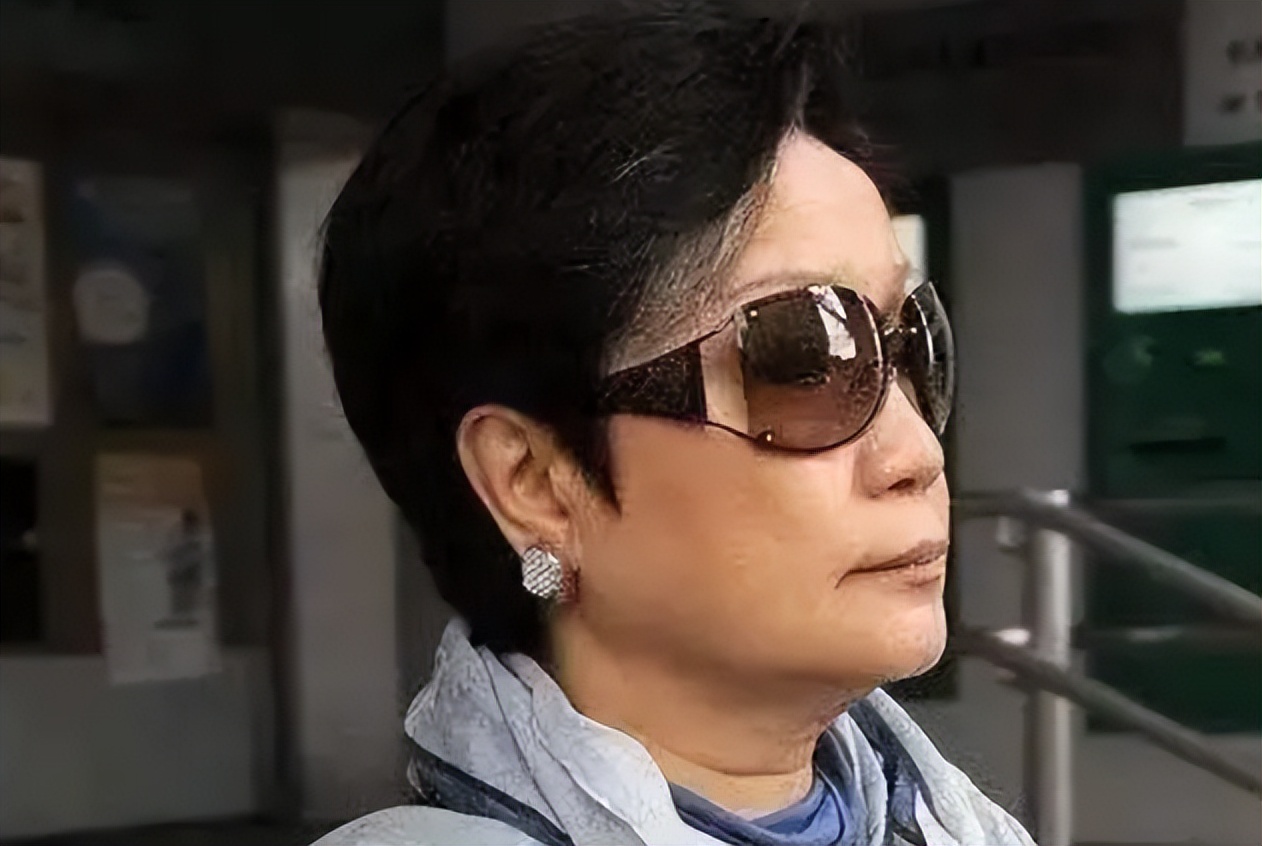 司徒玉莲:36岁成澳门女赌王,崩牙驹真正的靠山,却惨遭子女投毒