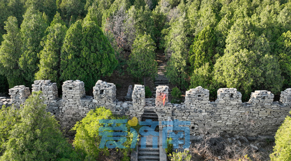 蜿蜒屹立群山之巅!探访济南长清大峰山千年齐长城遗址