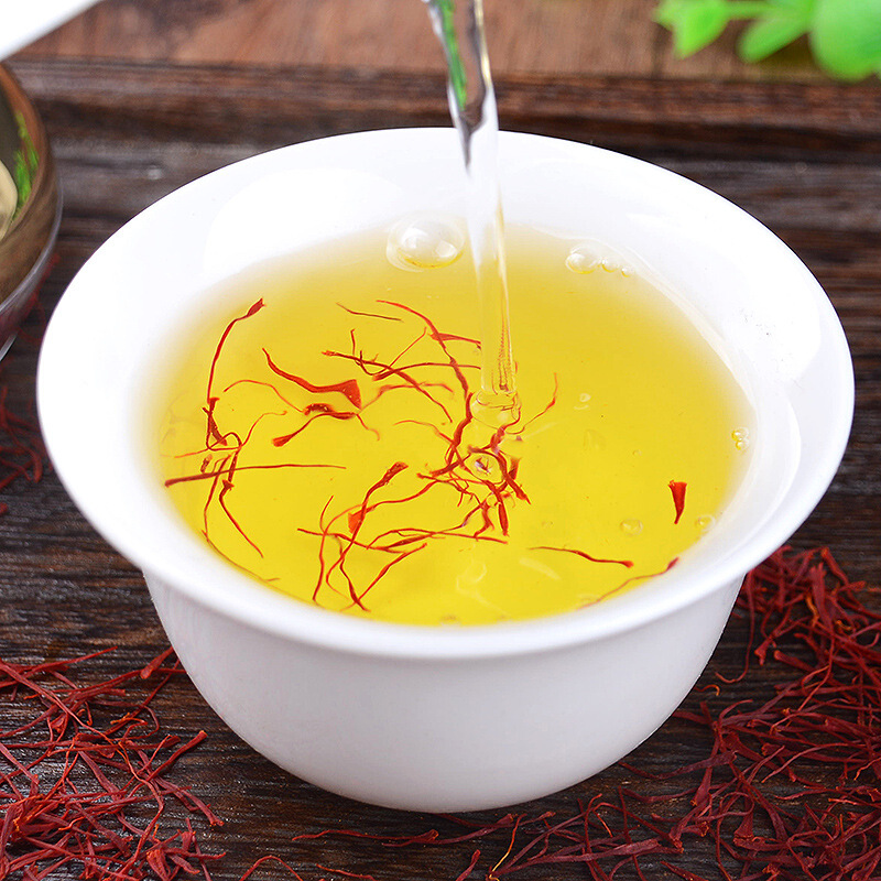 长期喝藏红花泡水,身体会有哪些改变?医生:这3类人尽量不要喝