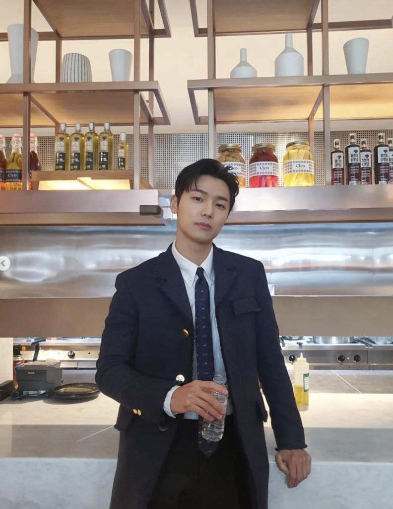 《绝世网红》姜敏赫爆红:曾出演《继承者们》,私下还是健身狂