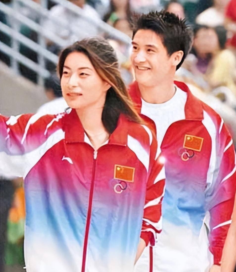 郭晶晶被霍启刚苦追8年婚后掌家中大权丈夫疼爱公婆尊重