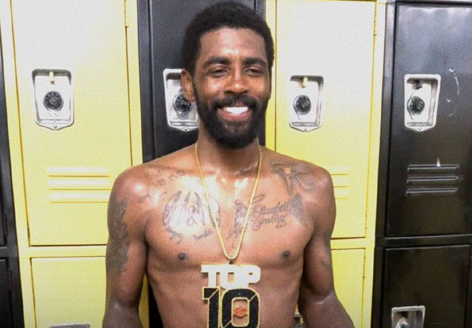 欧文着新鞋出战德鲁联赛 轻取三双带队获胜