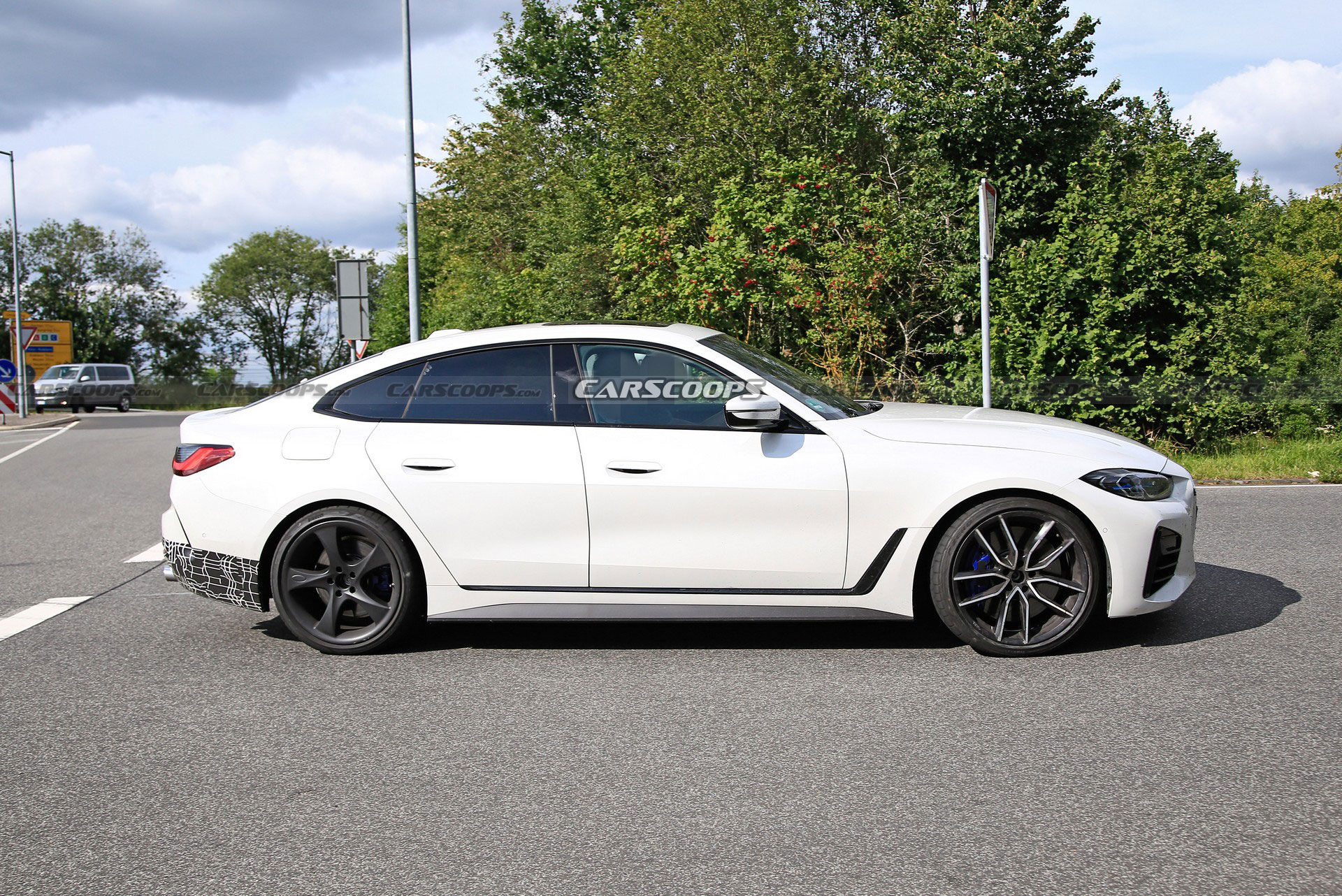 搭3.0t发动机/最快年内亮相,全新宝马alpina b4路试谍照曝光