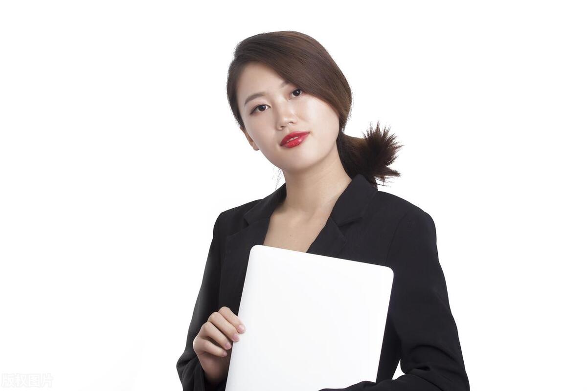 国企老总美女牵手门上热搜,海航央企又出雷人规定:空姐超重停飞