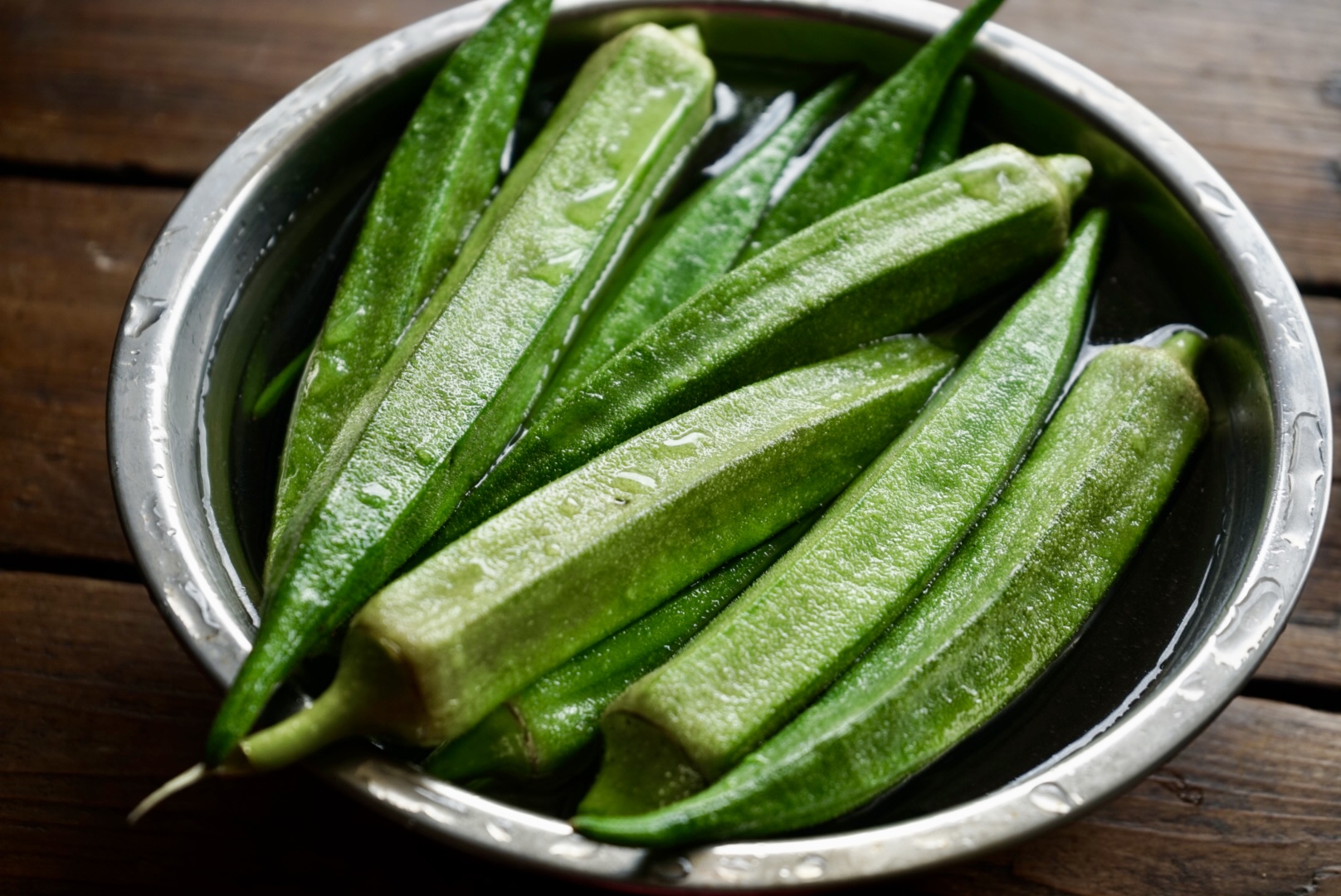 秋天餐桌上的明星菜秋葵,这么吃能防秋困,吃大鱼大肉都不如它