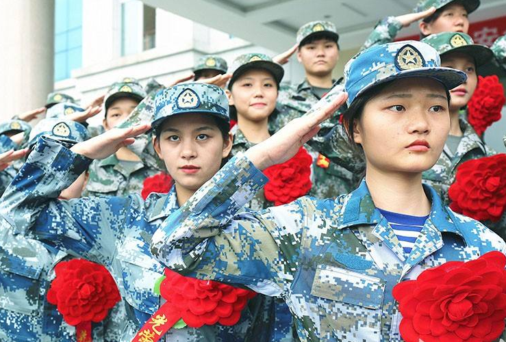全国春季征兵启动,初中以上学历可报名,女兵条件放宽,适度扩招