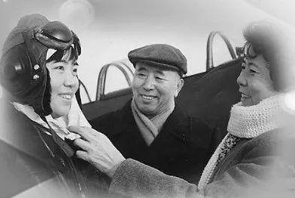 回顾刘宇环:18岁放弃当空姐,南航首位女机长,退役后被公司疯抢