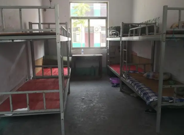浙江温州一学校"清水宿舍"走红,新生看了想退学,家长不淡定了