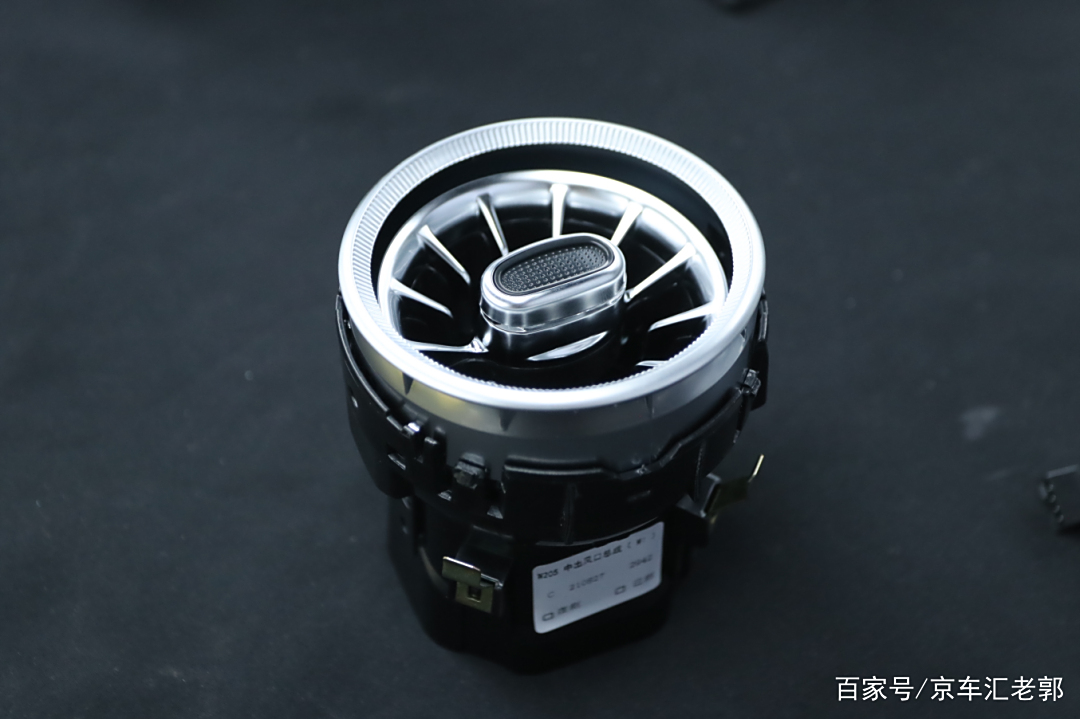 奔驰GLC改装 发光出风口 旋转高音_奔驰舒适进入 尾门