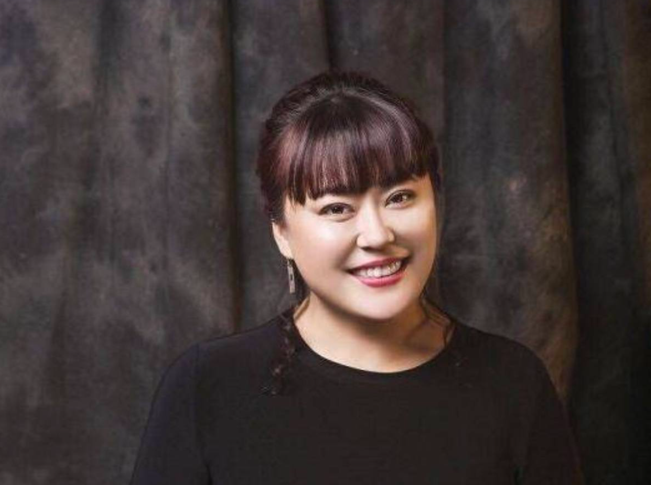 演员李菁菁:三婚三离,50岁下嫁小22岁圈外男友后,怎样了