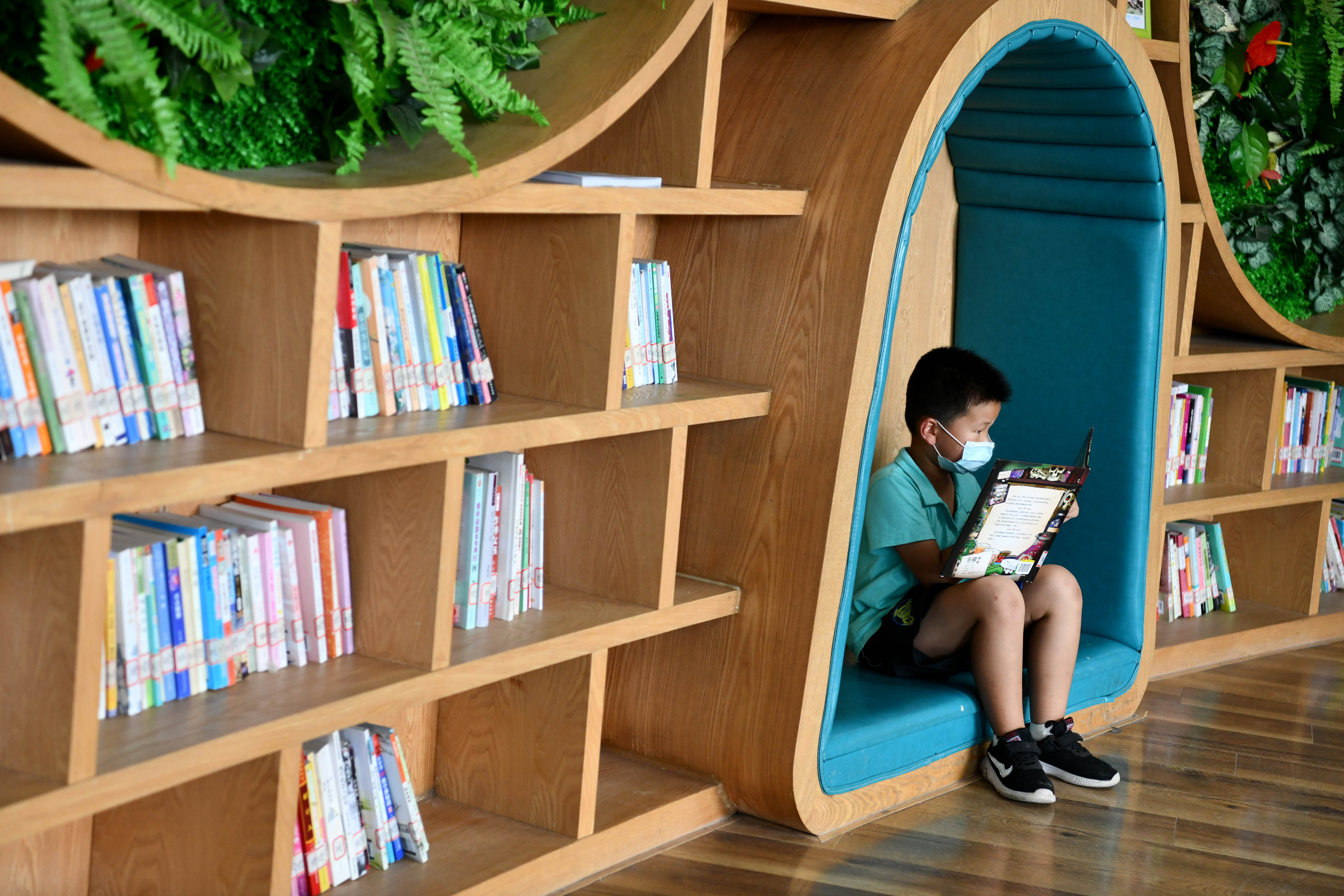 "城市阅读空间"里觅清凉