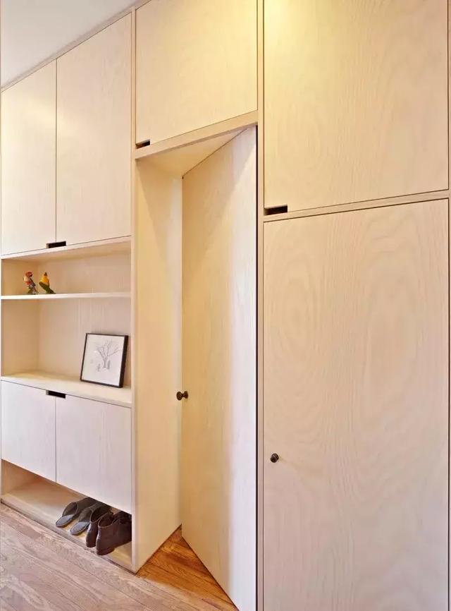 卫生间安装隐形门,不知道这7点活该你被坑,变形推不动!浪费钱