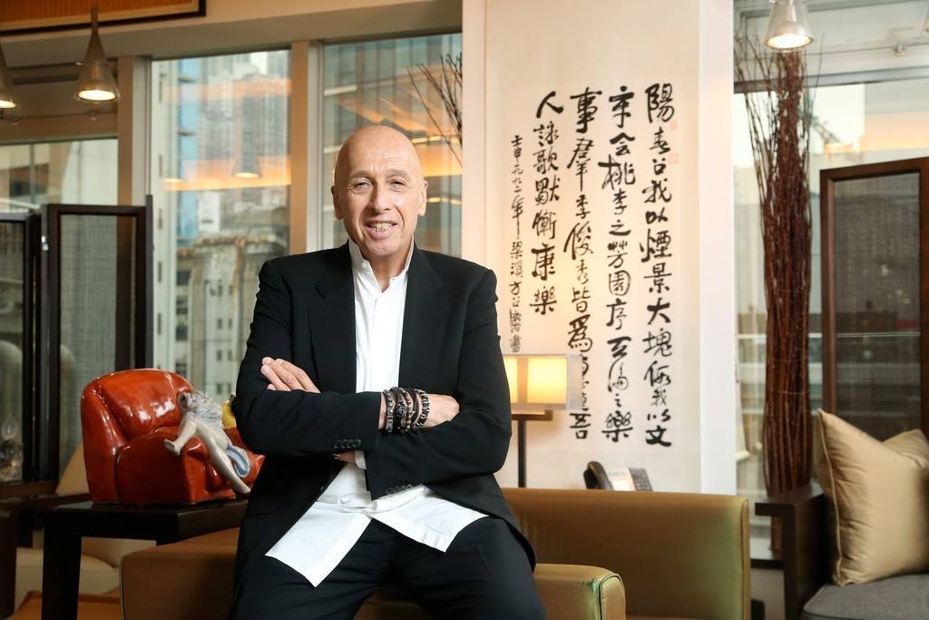 "兰桂坊之父"盛智文:在香港开创事业,如今身家千亿,已入籍中国