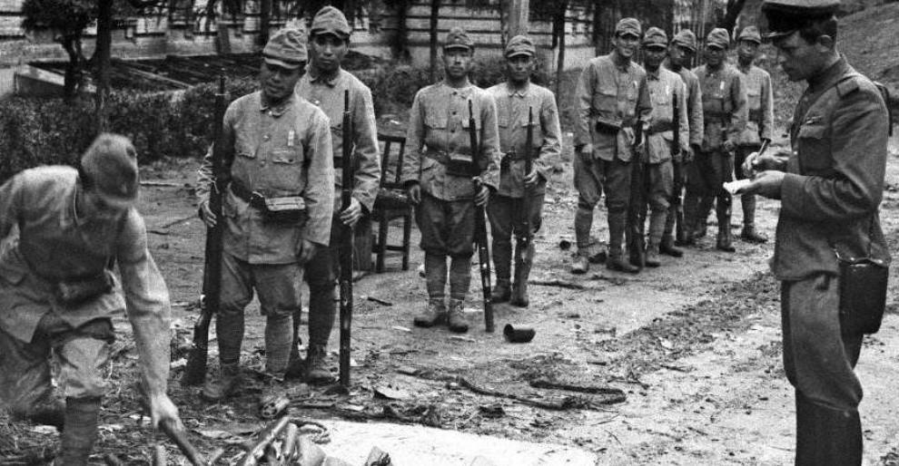 回顾:日本战俘被带到苏联,裕仁向斯大林讨要,却收到一个骨灰盒