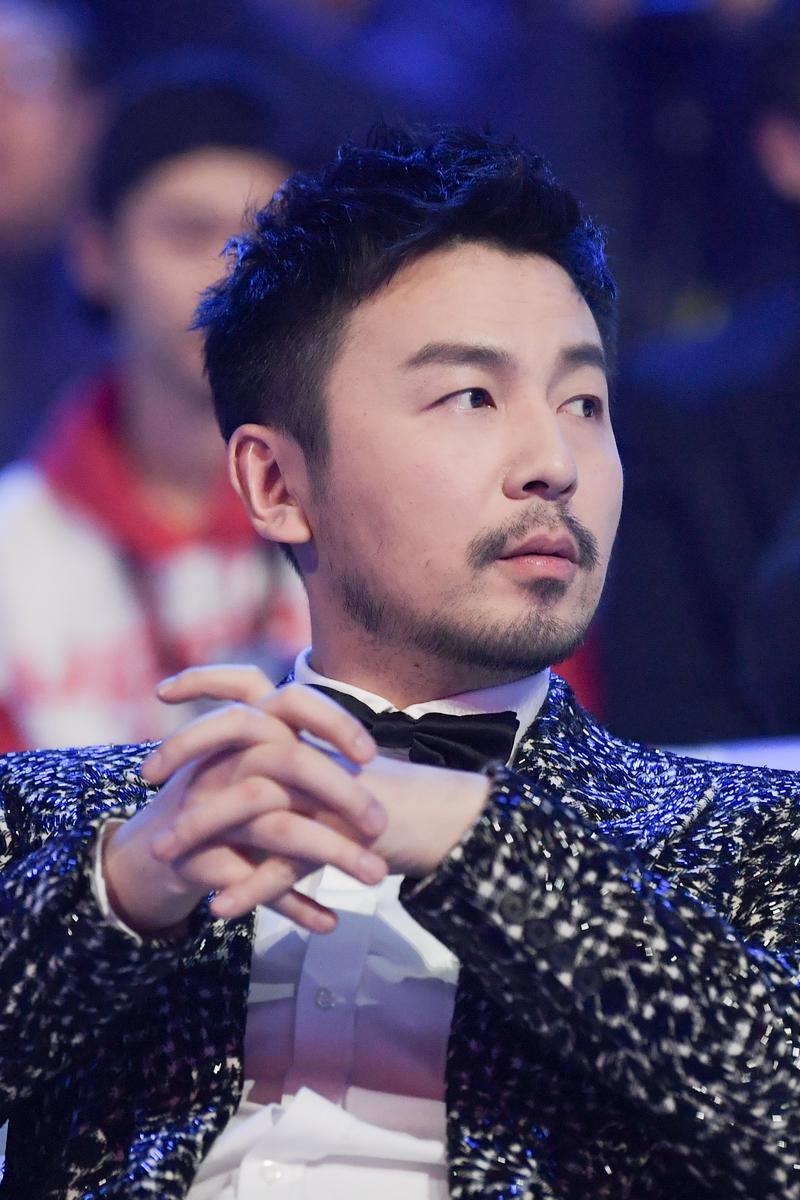 雷佳音老婆比迪丽热巴漂亮?没有一戏成名,不知何时成一线演员?