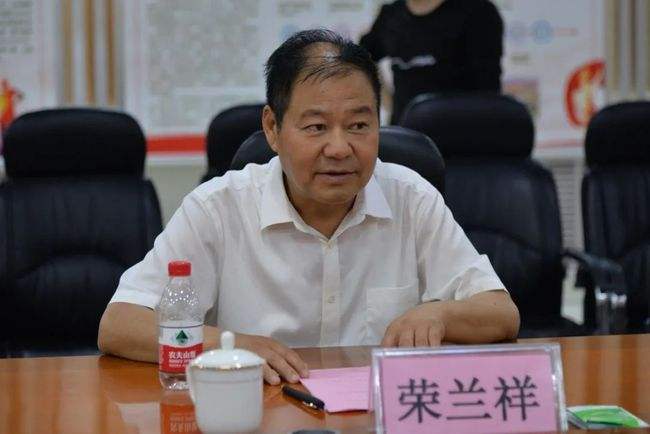 蓝翔事件再反转,前妻撕开荣兰祥遮羞布,背后罪行触目惊心