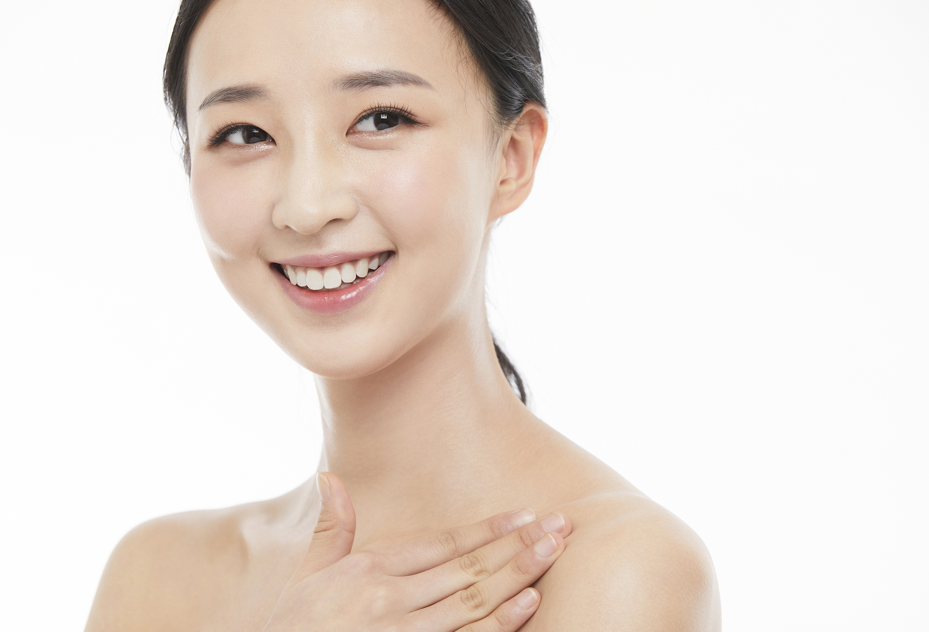 酒窝笑起来是甜美的代表,做酒窝美容需要注意哪些问题